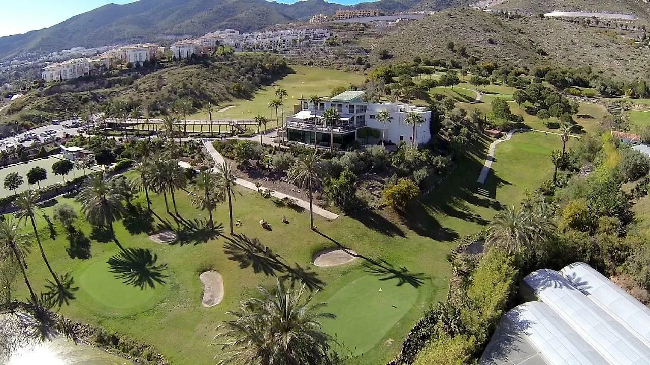 Mar del Sur Apartamentos- Piscina y Playa - PARKING GRATIS - EXCELENTE CONEXIÓN WIFI Benalmádena